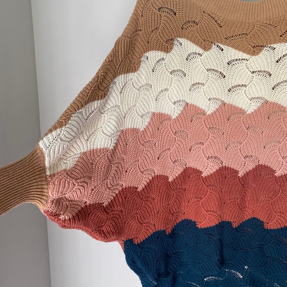 Andree by Unit crochet colorblock sweater, size small - Picture 3 of 5